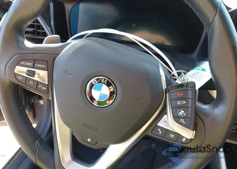 2021 BMW 3 Series 330E z USA, uszkodzony, nr VIN 3MW5P7J00M8B76502